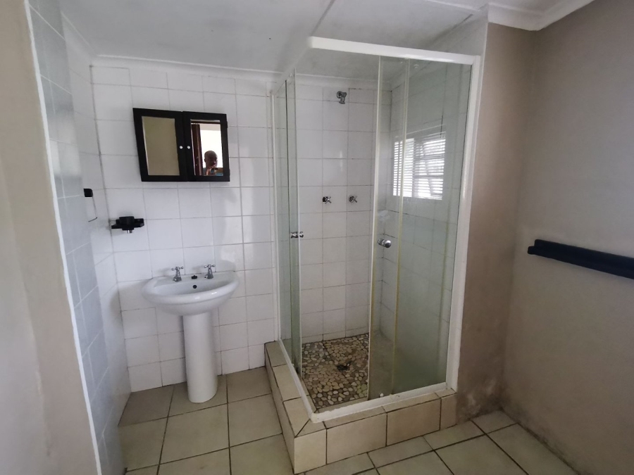 To Let 1 Bedroom Property for Rent in Kabega Park Eastern Cape